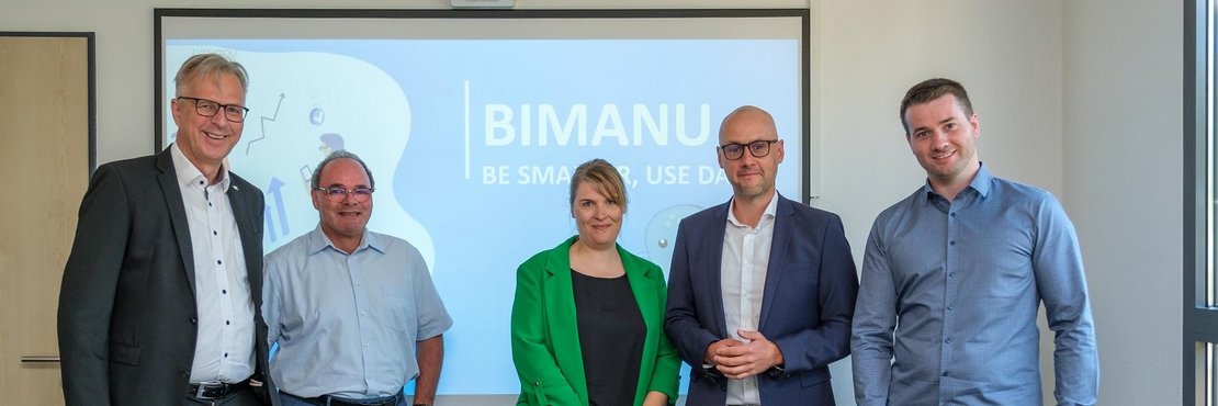 Foto vom Besuch bei der Neusser bimanu Cloud Solutions GmbH (von links): Dirk Brügge, Robert Abts, Antje Imhof, Swen Göllner und Michael Jungschläger.