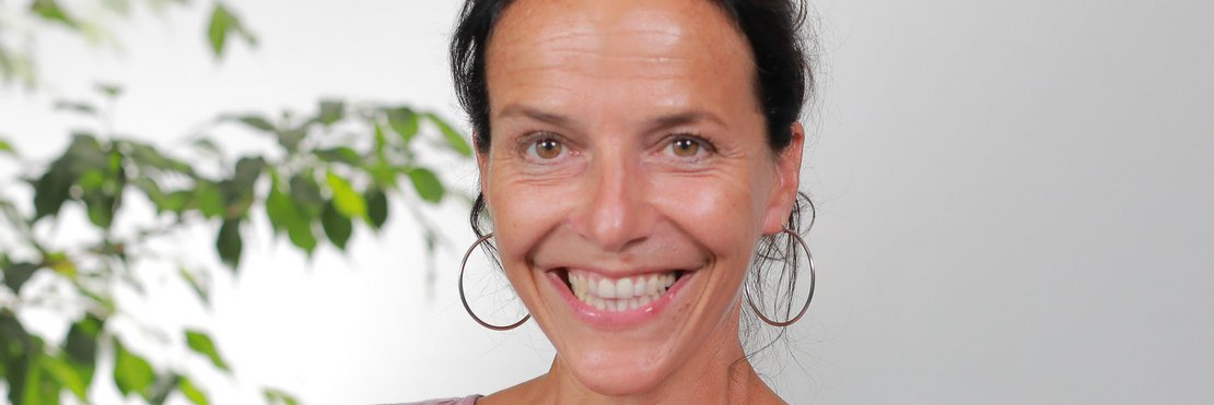 Martina Walbeck lächelnd