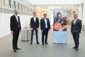 Kreisdirektor Dirk Brügge, Burghardt Garskes Sohn Gavin, Ralf Bönning und Landrat Hans-Jürgen Petrauschke