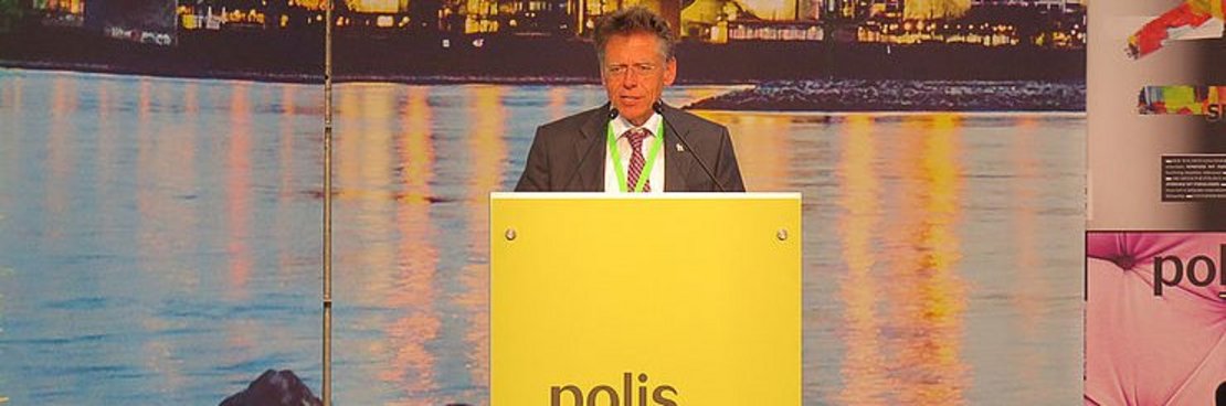 Landrats Hans-Jürgen Petrauschke auf der polis Convention