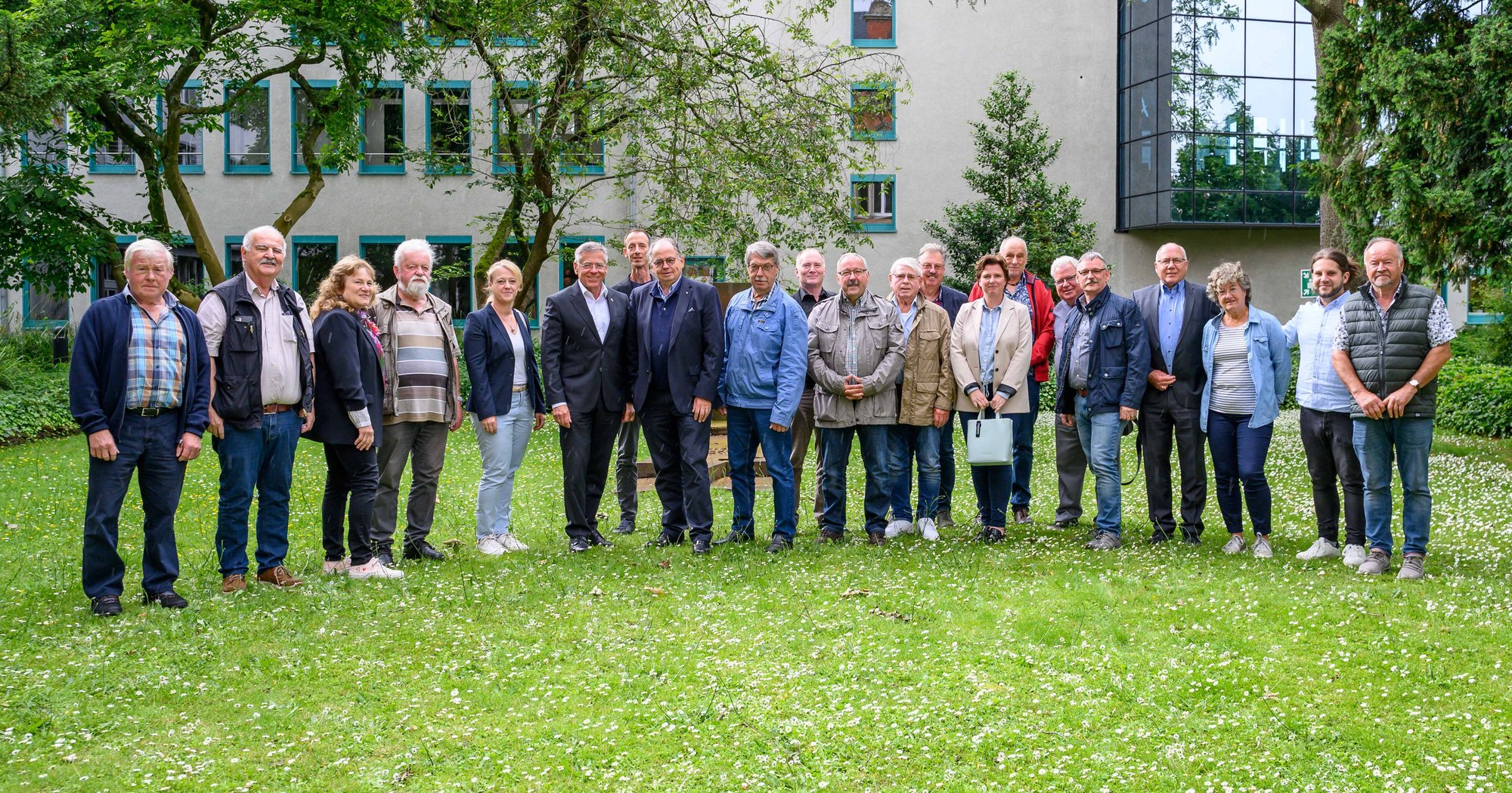 csm_2024-06-18-wettbewerb-unser-dorf-hat-zukunft-huelchrath-ist-der-neue-kreissieger_bf63a0aec3.jpg