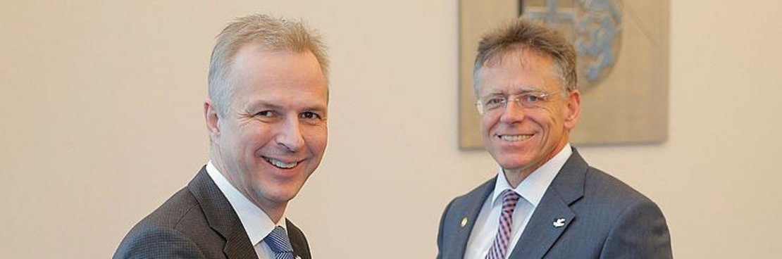 Landrat Hans-Jürgen Petrauschke und Kreisdirektor Dirk Brügge