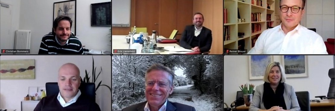 Landrat Hans-Jürgen Petrauschke sowie Bürgermeisterin und Bürgermeister