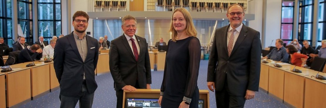 Landrat Hans-Jürgen Petrauschke (2.v.l.) und die Fachreferenten Juraj Horvat, Ines Willner und Bernd Bucher (v.l.).