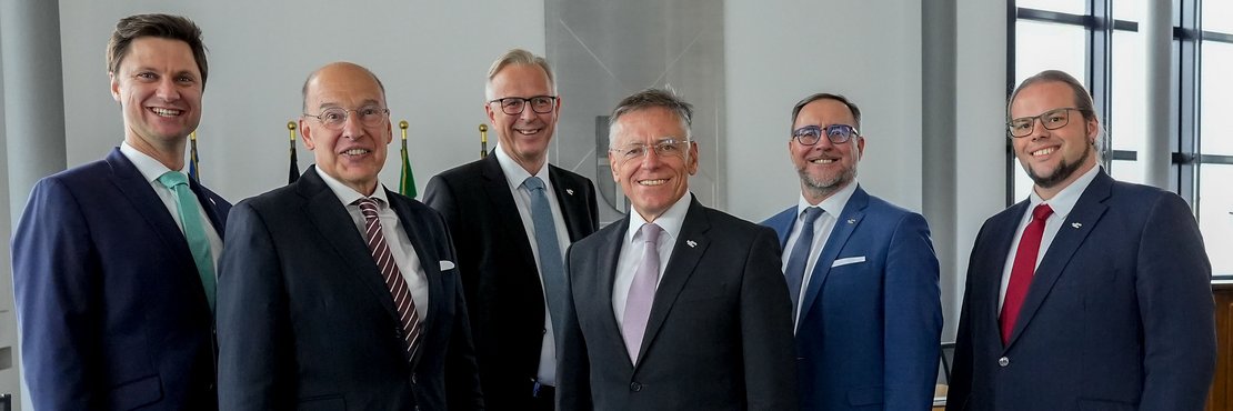 Martin Stiller, Tillmann Lonnes, Dirk Brügge, Hans-Jürgen Petrauschke, Harald Vieten, Gregor Küpper