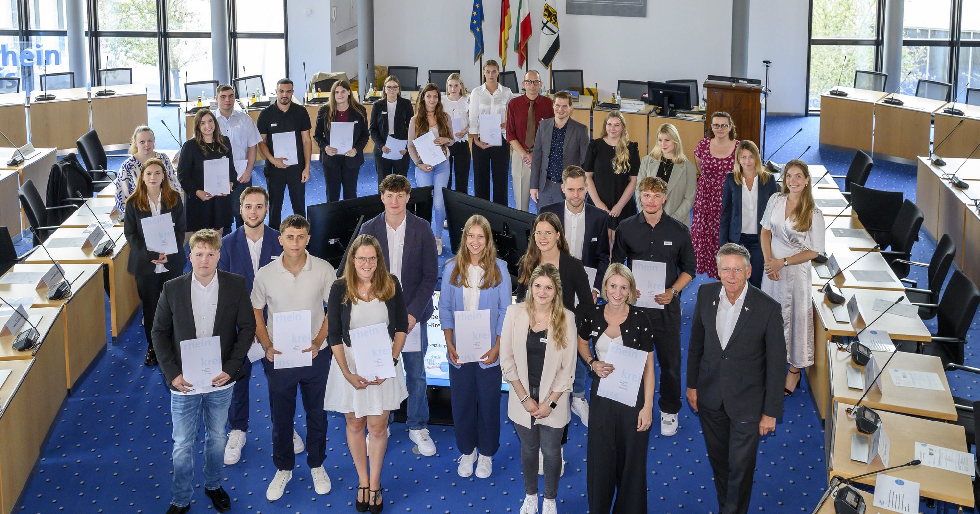 csm_240902-rhein-kreis-neuss-22-nachwuchskraefte-starten-ihre-ausbildung_4ca3a3dad2.jpg