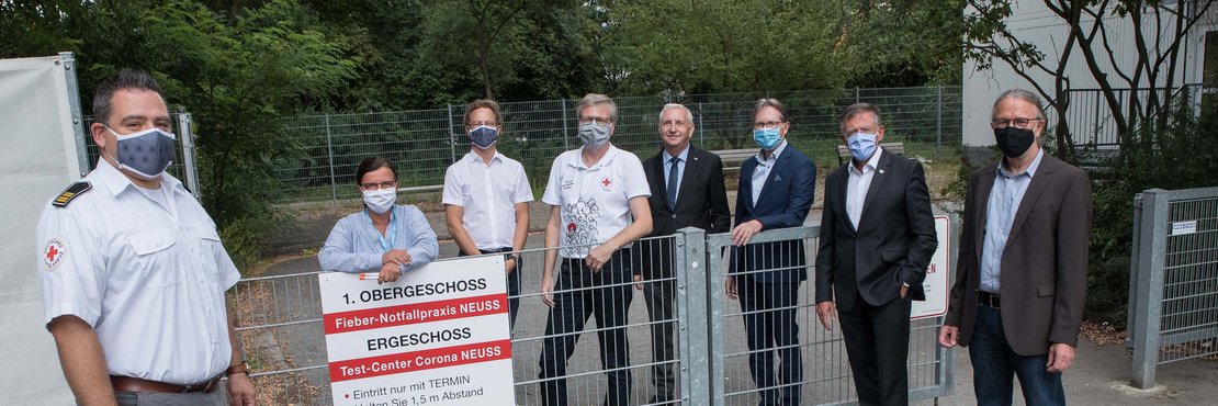 Michael Theven, Landrat Hans-Jürgen Petrauschke, Karsten Mankowsky, Dr. Dr. Gerhard Steiner, Marc Dietrich, Dr. Tobias von Myrow, Barbara Albrecht und Daniel Brandt