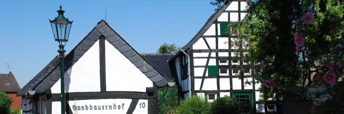 Facherkhäuser: Sandbauernhof Liedberg