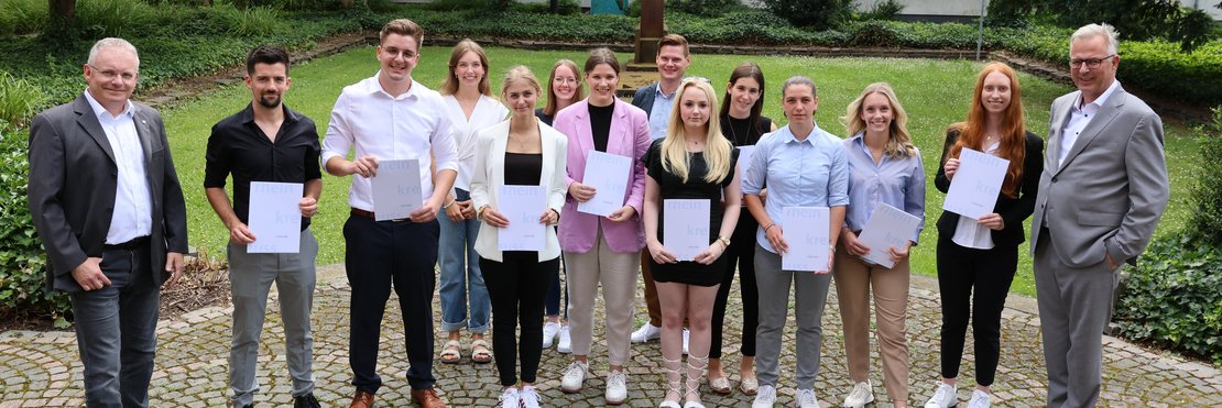 Kreisdirektor Dirk Brügge, Jörg Arndt, Dominik Jahn, Daniel Rubin-Santos, Janina Eichler, Klara Schuler, Anne Winkels, Laura Dekker, Astrid Klinge, Gina Leicht und Carina Bock
