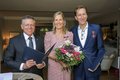 Landrat Hans-Jürgen Petrauschke, sowie Monika und Gregor König. Beide tragen das Bundesverdienstkreuz am Bande am Revers. 
