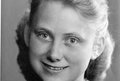 Altes Schwarz-Weiß Portrait einer jungen Frau.