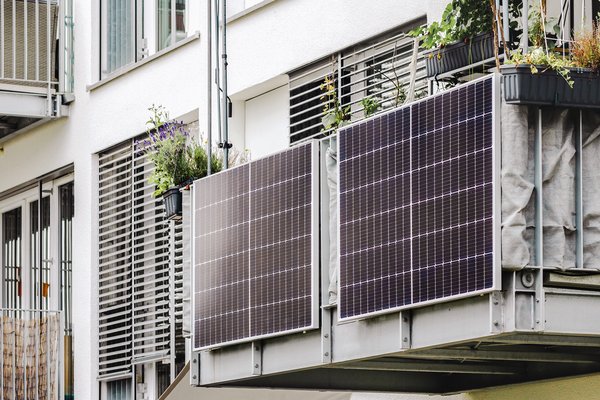 Solarmodule an Balkon