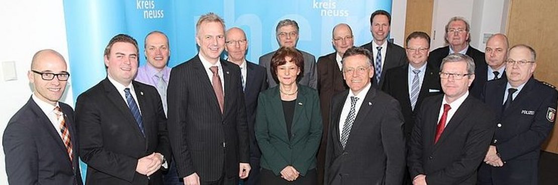 Landrat Hans-Jürgen Petrauschke begrüßte die Bürgermeister der Städte und Gemeinden im Rhein-Kreis Neuss im Kreishaus zur Konferenz.