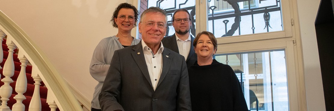 Barbara Albrecht, Landrat Hans-Jürgen Petrauschke, Gregor Küpper und Dr. Simone Palmer