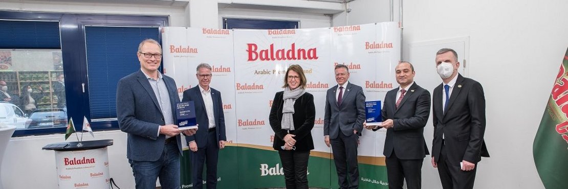 Burghardt Garske, Jürgen Steinmetz, Ulla Thönnissen, Landrat Hans-Jürgen Petrauschke, Abdulrazak Kattan und Werner Krauss