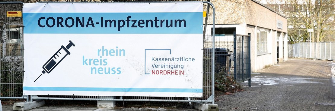 Bauzaunbanner: Corona-Impfzentrum Rhein-Kreis Neuss