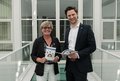 Kreisdezernent Martin Stiller und Gründungsberaterin Hildegard Fuhrmann