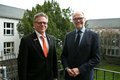 Landrat Hans-Jürgen Petrauschke (links) begrüßte den neuen Neusser Amtsgerichtsdirektor Carl Blomenkamp.